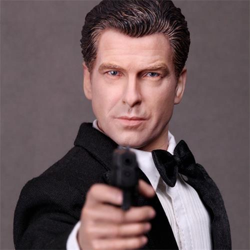 DID 1/6 WT21 MI6 Agent Paul Pierce Brosnan